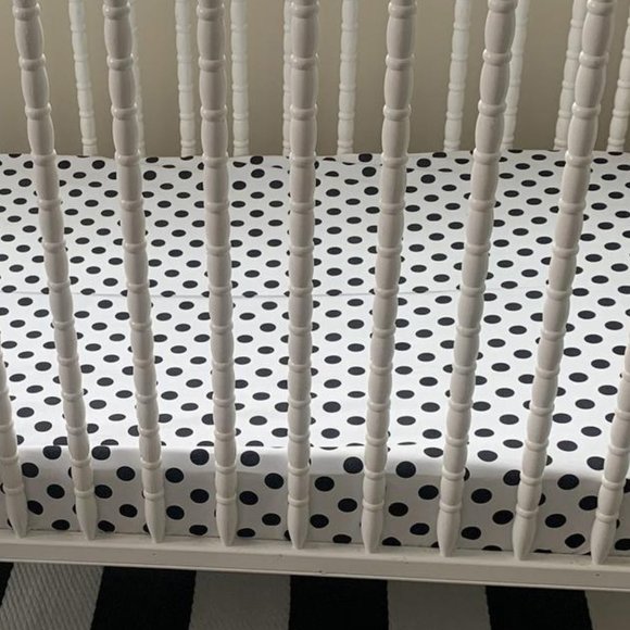 ORGANIC COTTON BLACK POLKA DOTS CRIB SHEET - Picture 2 of 6